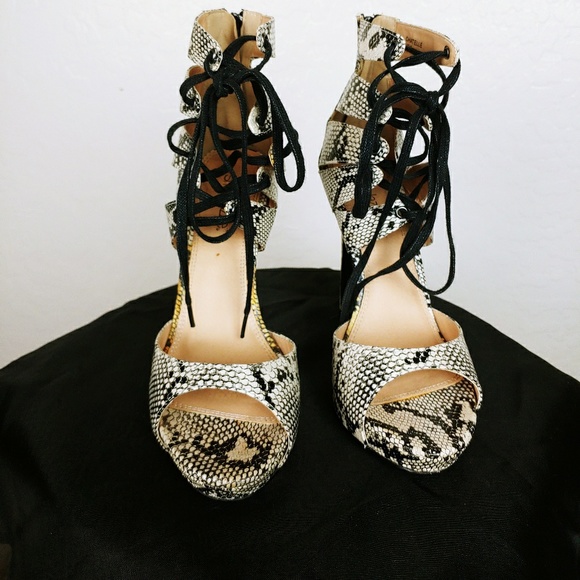 Shoedazzle chatelle heels - Picture 2 of 8